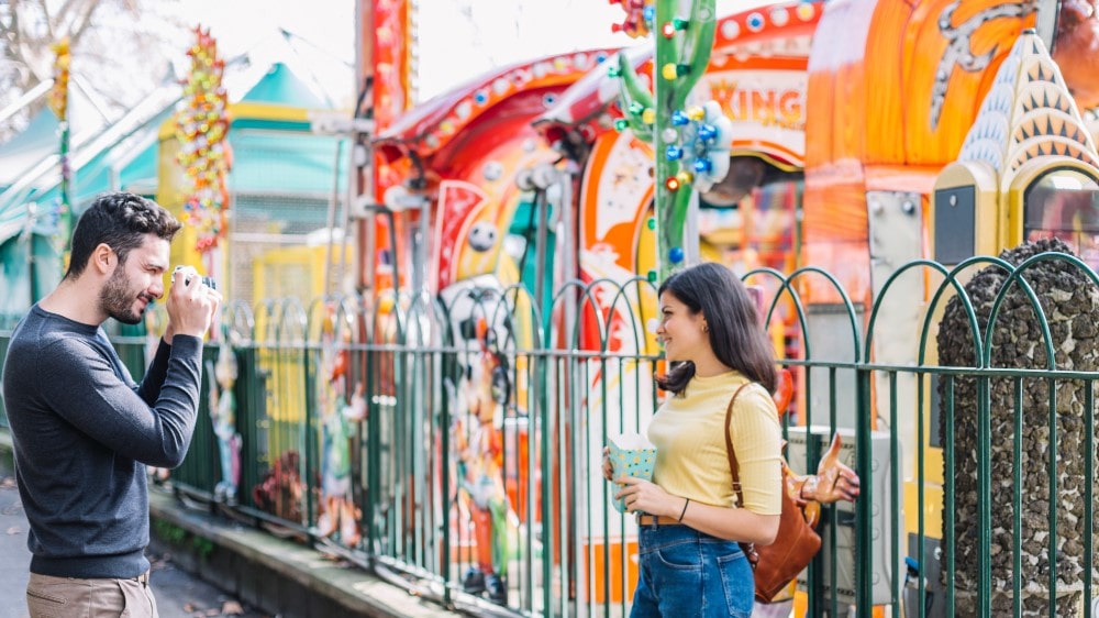 Cashless Payment Systems in Theme Park